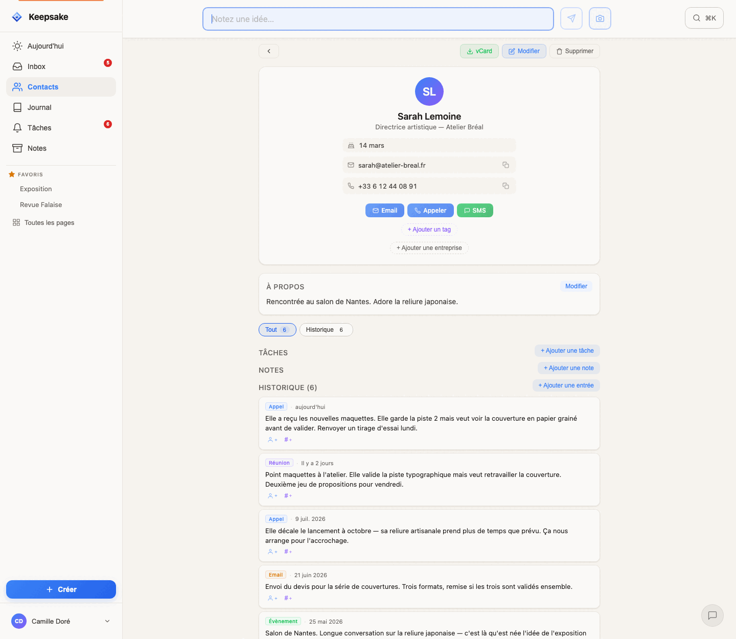 Une fiche contact Keepsake avec tout son historique d'interactions